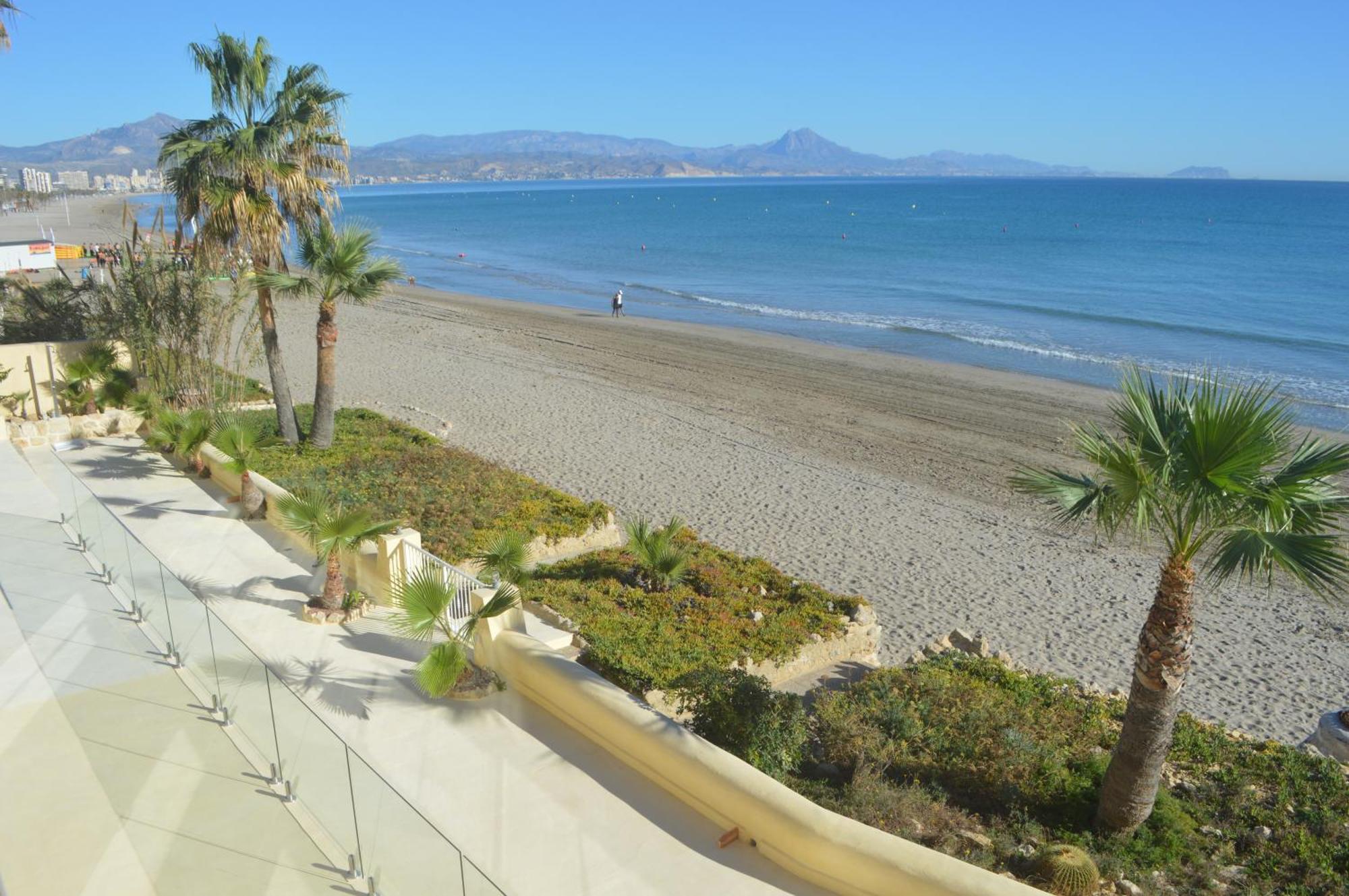 Excepcional Apartamento Amanecer Al Borde De Playa Y Mar, En Chalet Roquetes Alicante Exterior photo